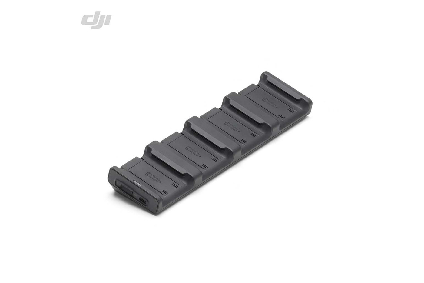DJI Matrice 4 USB-C 100 Вт — зарядний хаб під кутом