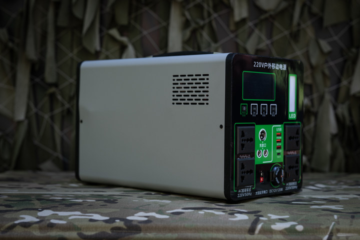 Зарядна станція T-MAX SCG-D1500, загальний вигляд